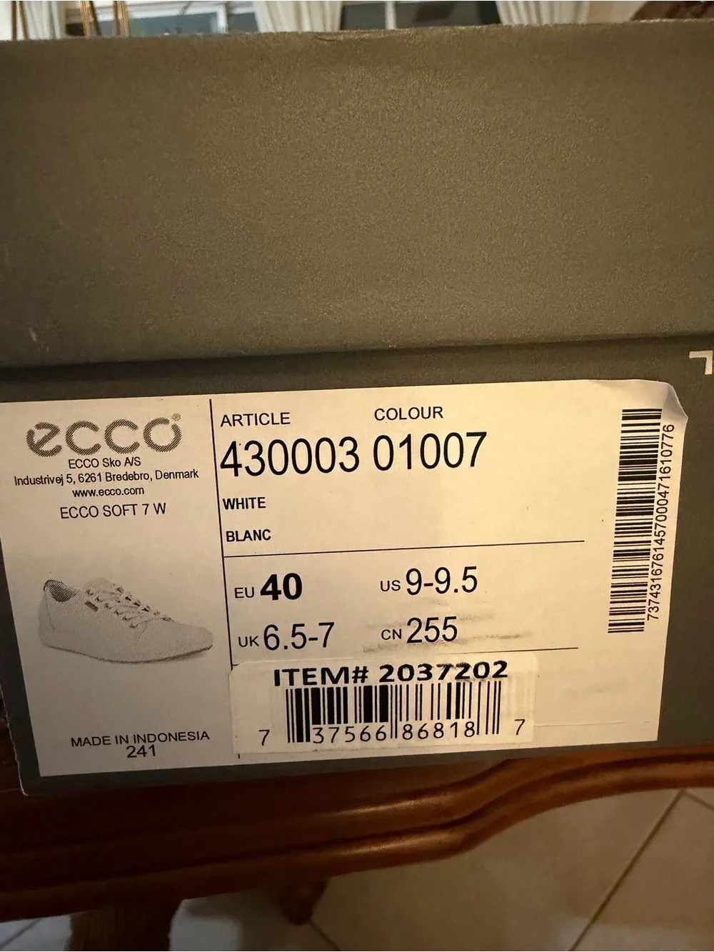 ECCO Soft 7 Leather Sneakers White Women's EU 40 / US 9–9.5 New in Box